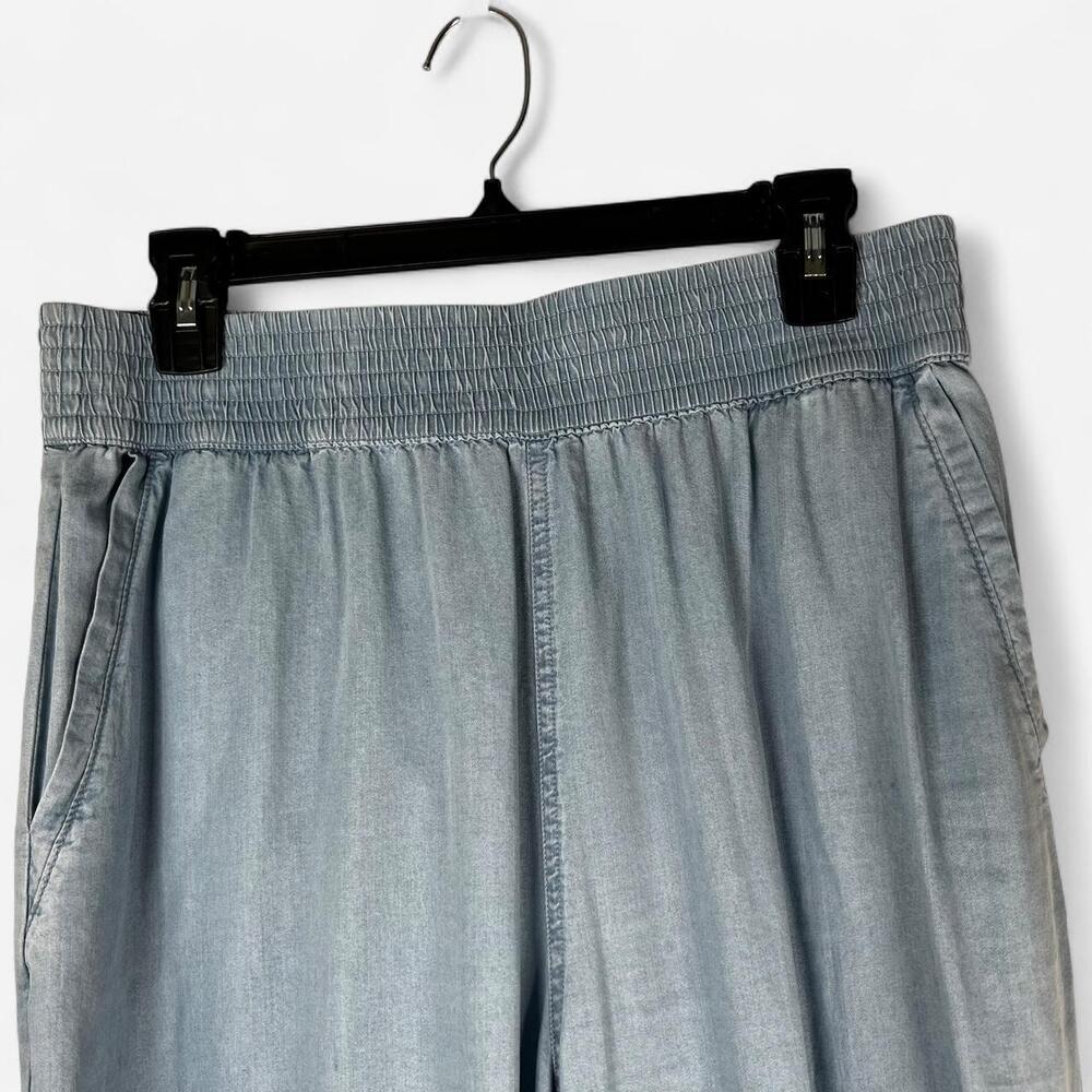 DKNY Women’s High Rise Tencel® Lyocell Wide Leg Pants - blue wide-leg beach pant - Picture 4 of 4